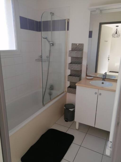Appartement Calme Et Propre Le Goelia Saint-Geniez-dʼOlt Dış mekan fotoğraf