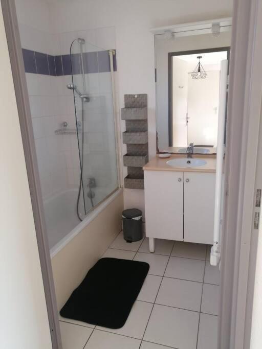 Appartement Calme Et Propre Le Goelia Saint-Geniez-dʼOlt Dış mekan fotoğraf